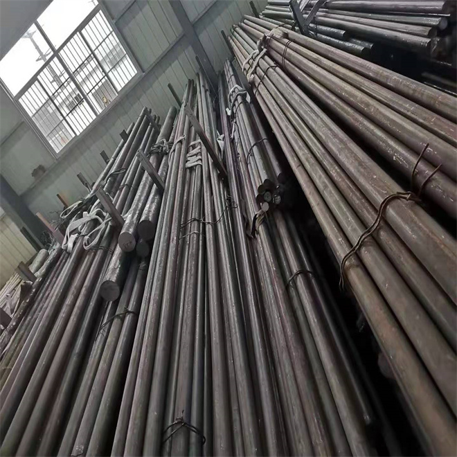 High-quality 904L stainless steel bar featuring outstanding resistance to pitting and crevice corrosion