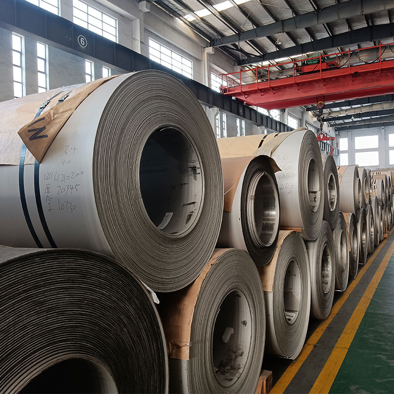 High-quality 304L stainless steel coil with enhanced corrosion resistance for various uses